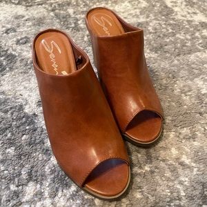 Tan Leather Mules